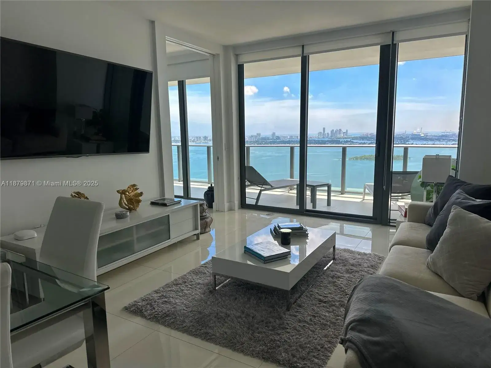 2 bedroom 3 bath Residential Lease for rent at 650 NE 32nd St # 3405, Miami FL 33137