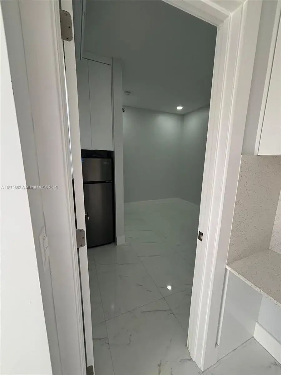 1 bedroom 1 bath Residential Lease for rent at 29303 SW 142nd Ave, Homestead FL 33033