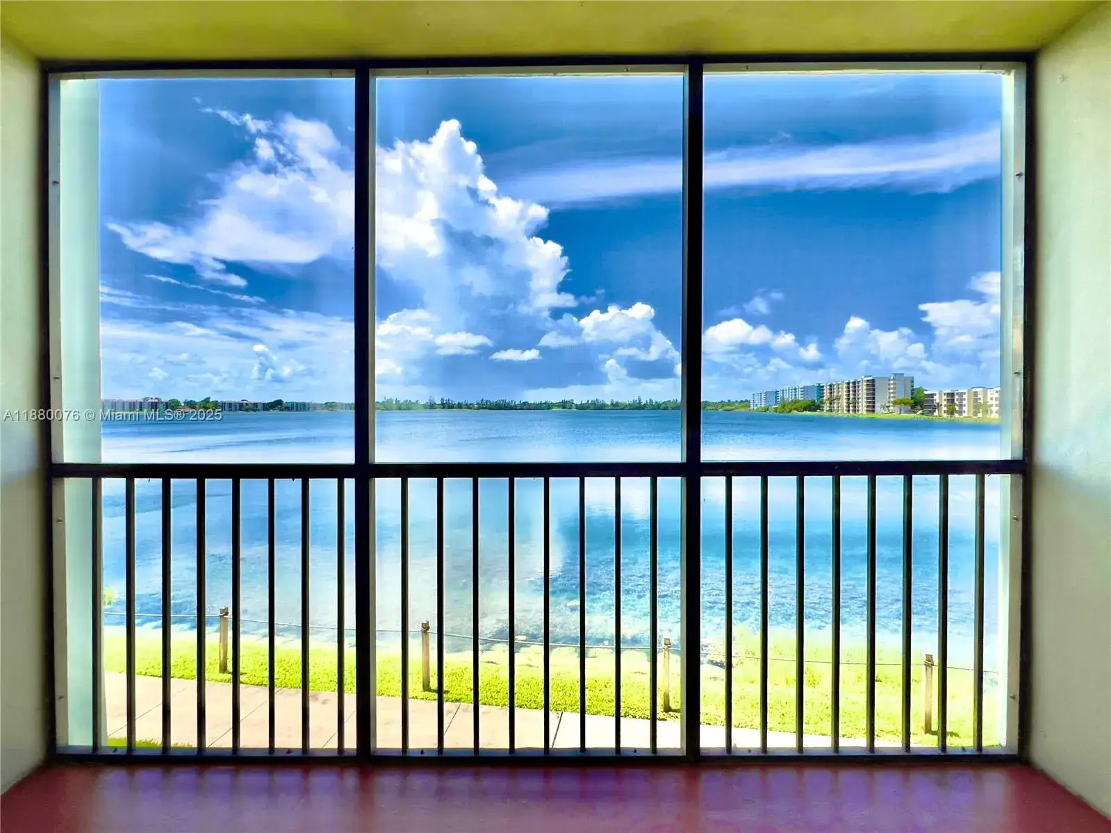 2 bedroom 2 bath Residential Lease for rent at 109 Lake Emerald Dr # 209, Oakland Park FL 33309