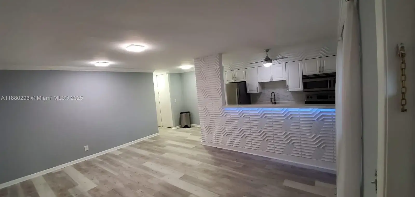 1 bedroom 1 bath Residential Lease for rent at 2621 Grant St # 10A, Hollywood FL 33020