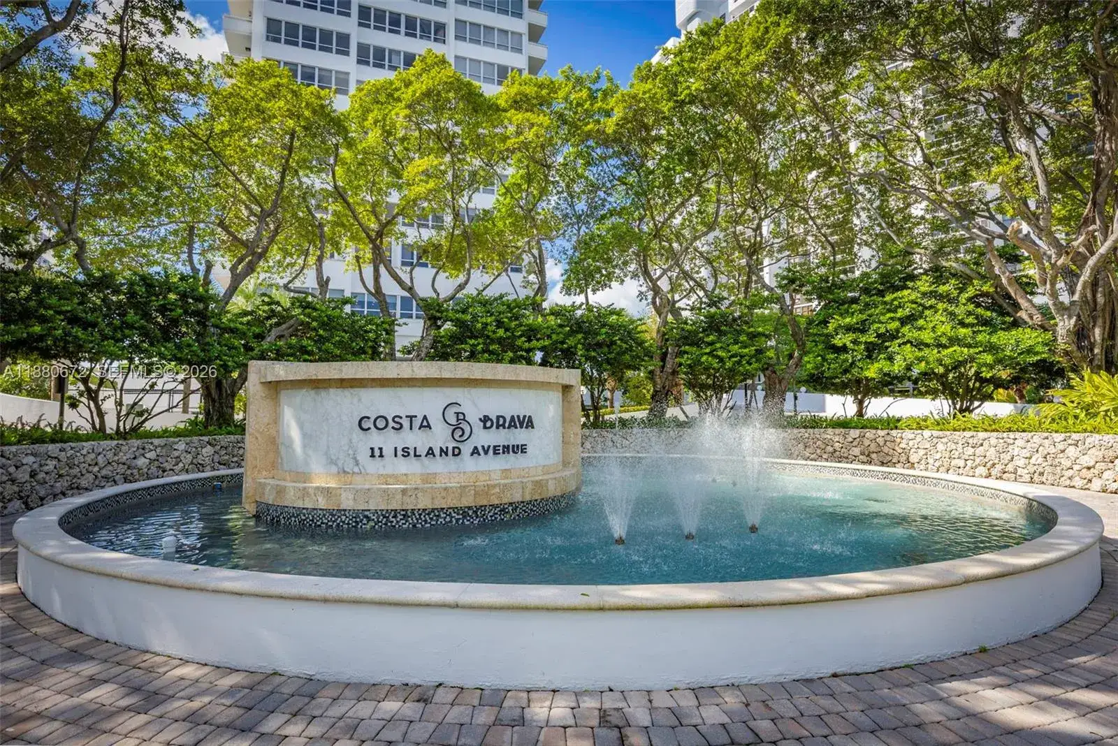 1 bedroom 1 bath Residential for sale at 11 Island Ave # 2009, Miami Beach FL 33139