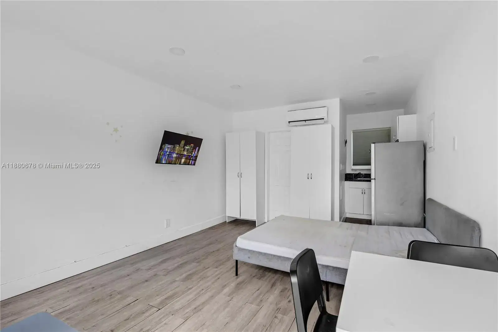 1 bath Residential Lease for rent at 110 NW 9th Ave # 3, Miami FL 33128