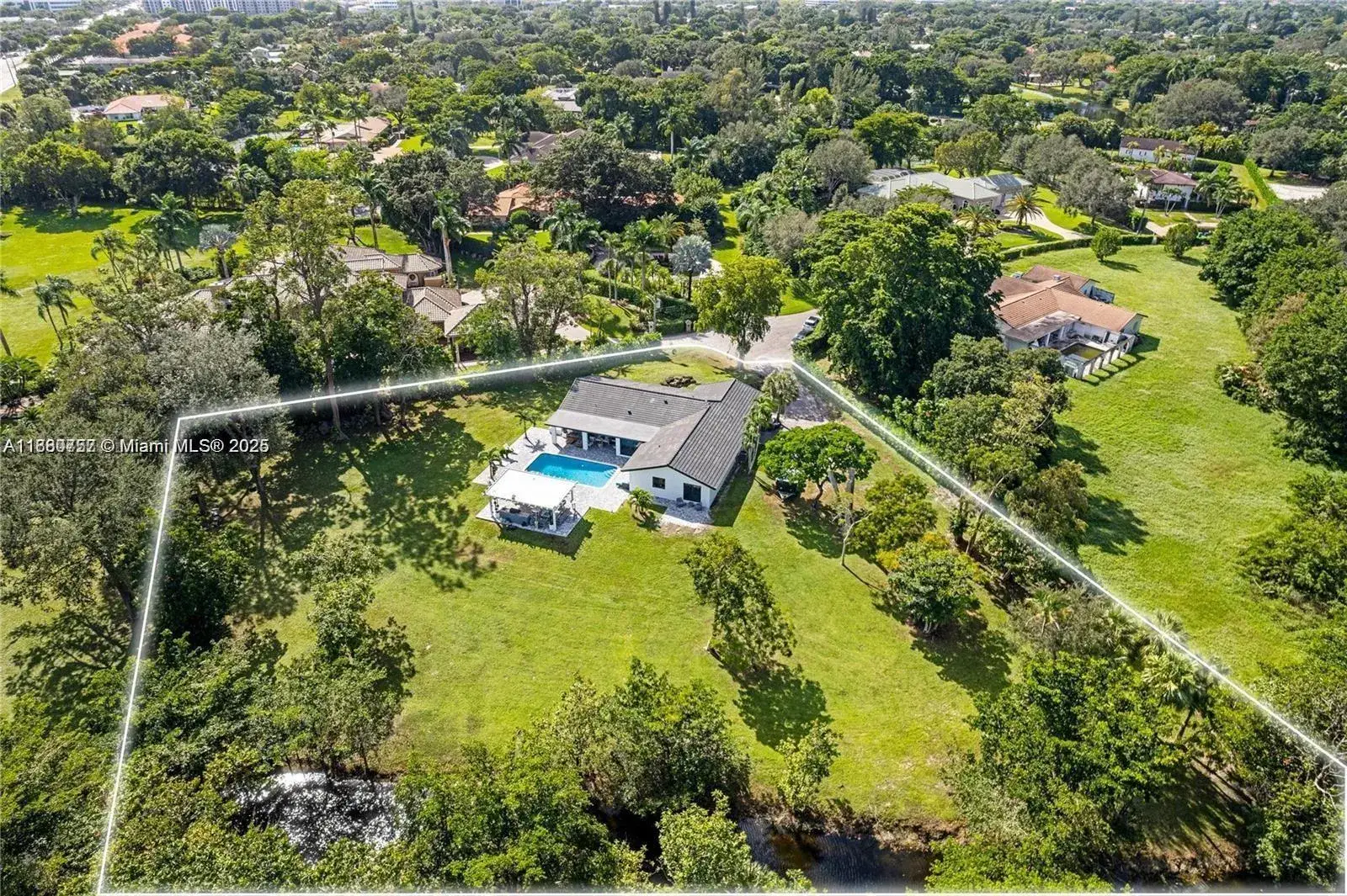 4 bedroom 2 bath Residential for sale at 9550 NW 42nd Ct, Coral Springs FL 33065