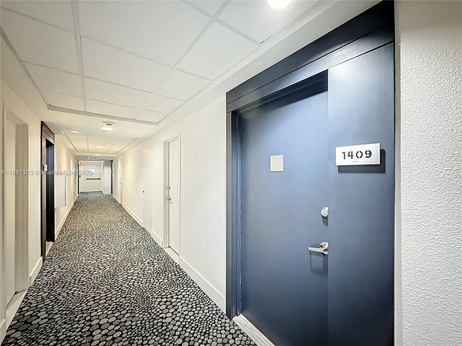 1 bedroom 1 bath Residential Lease for rent at 1000 West Ave # 1409, Miami Beach FL 33139