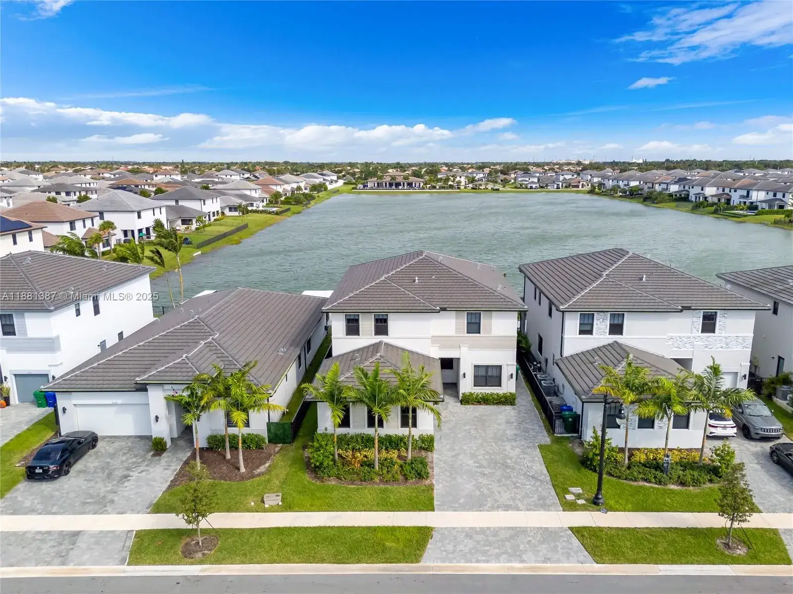 6 bedroom 4 bath Residential Lease for rent at 17571 SW 46th St, Miramar FL 33029
