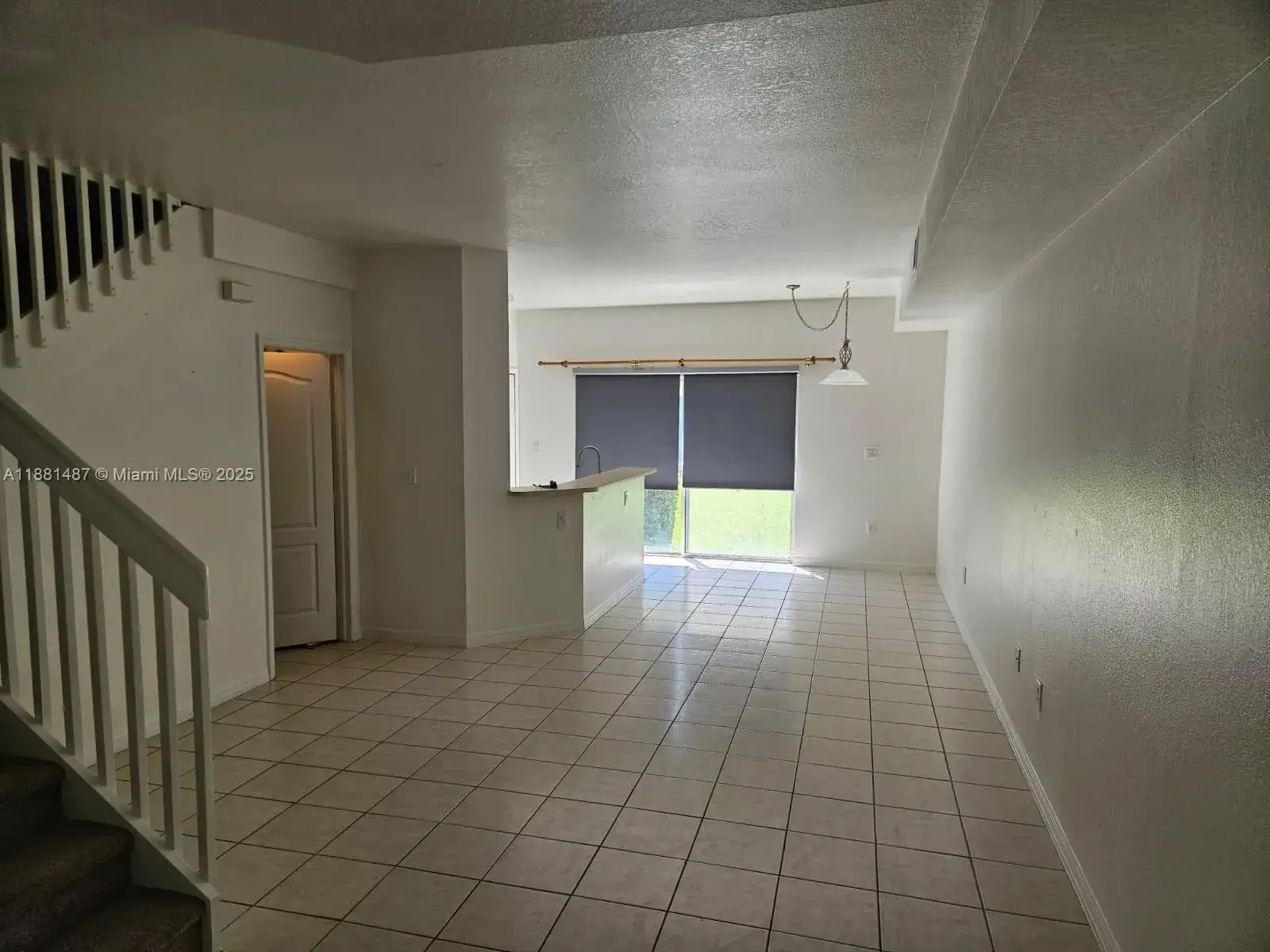 3 bedroom 3 bath Residential Lease for rent at 8846 W Flagler St # 2, Miami FL 33174