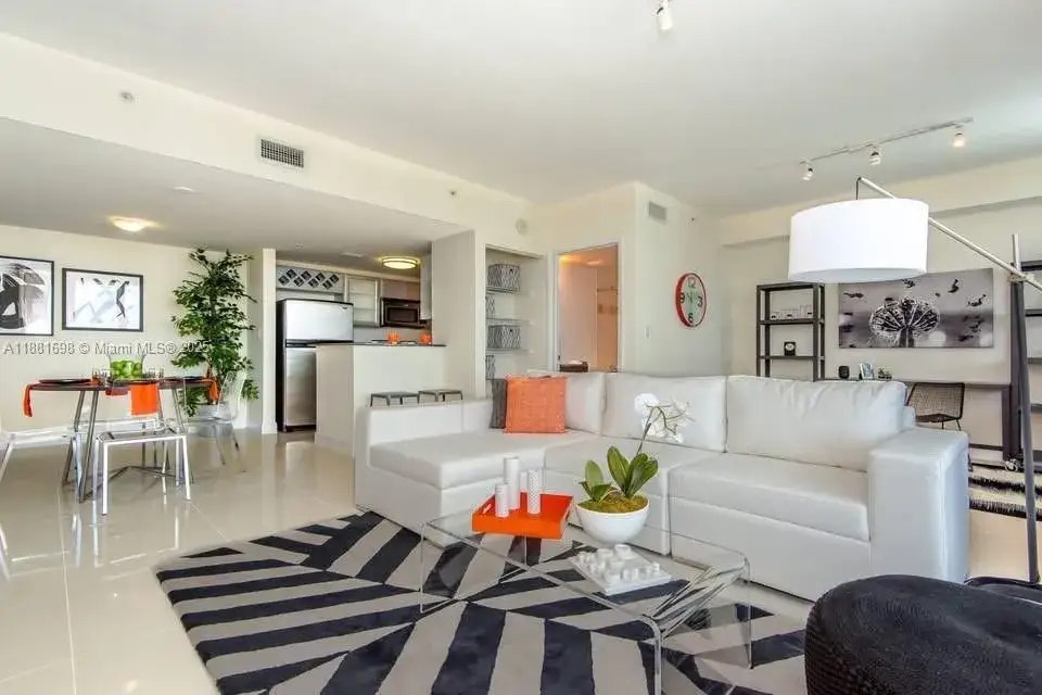 1 bedroom 2 bath Residential for sale at 1871 NW S River Dr # 1806, Miami FL 33125
