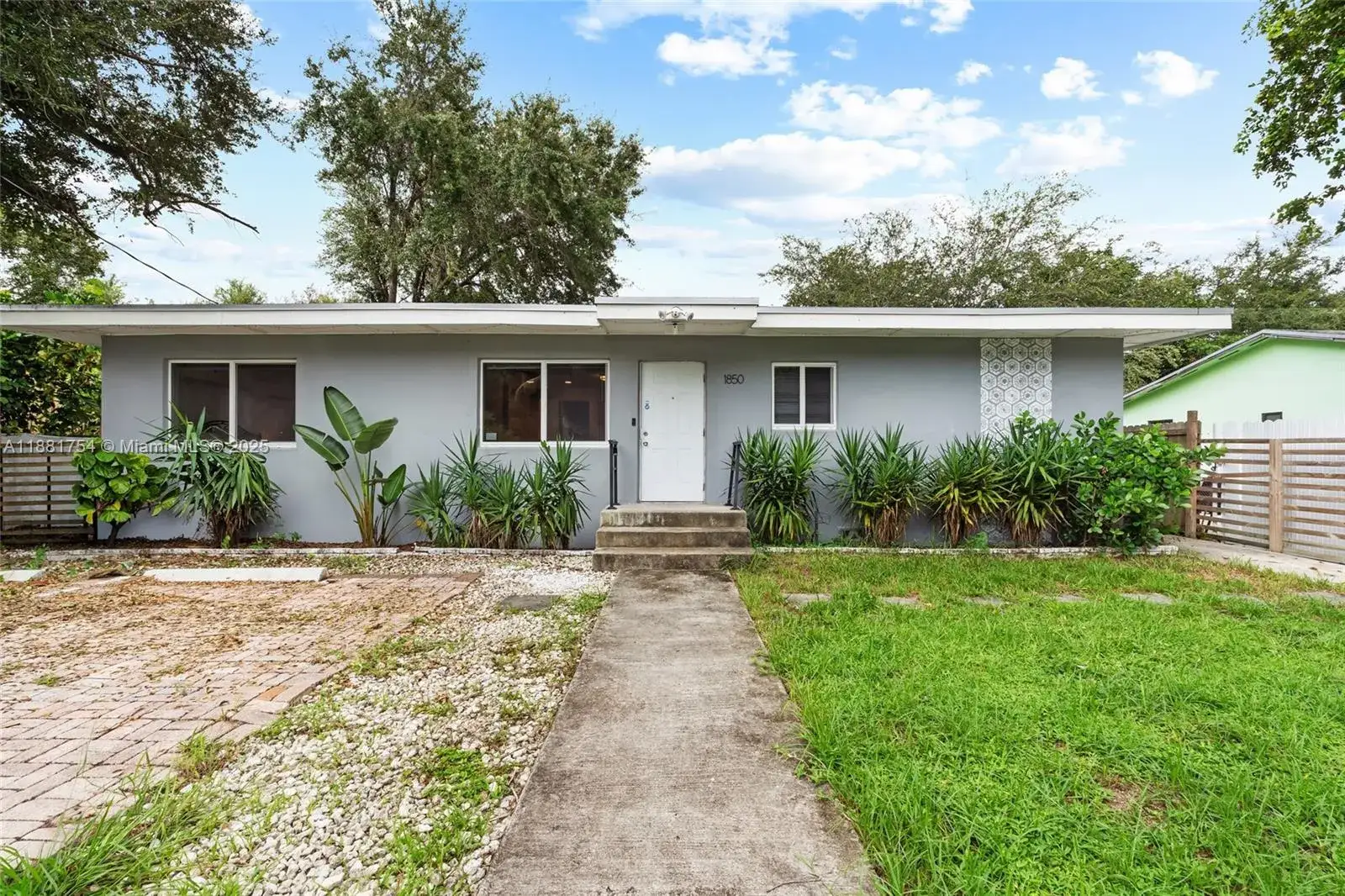 2 bedroom 2 bath Residential Lease for rent at 1850 NW 92nd St # B, Miami FL 33147