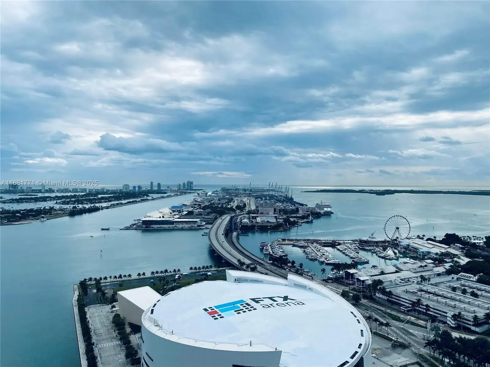 2 bedroom 2 bath Residential Lease for rent at 888 Biscayne Blvd # 3001, Miami FL 33132