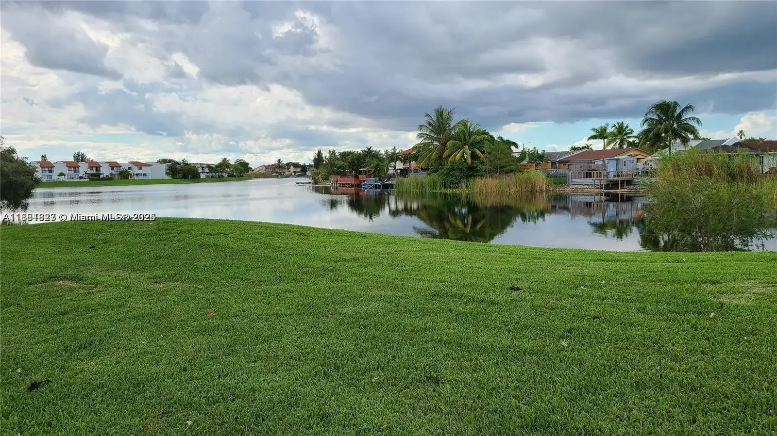 2 bedroom 2 bath Residential for sale at 1300 SW 122nd Ave # 2, Miami FL 33184