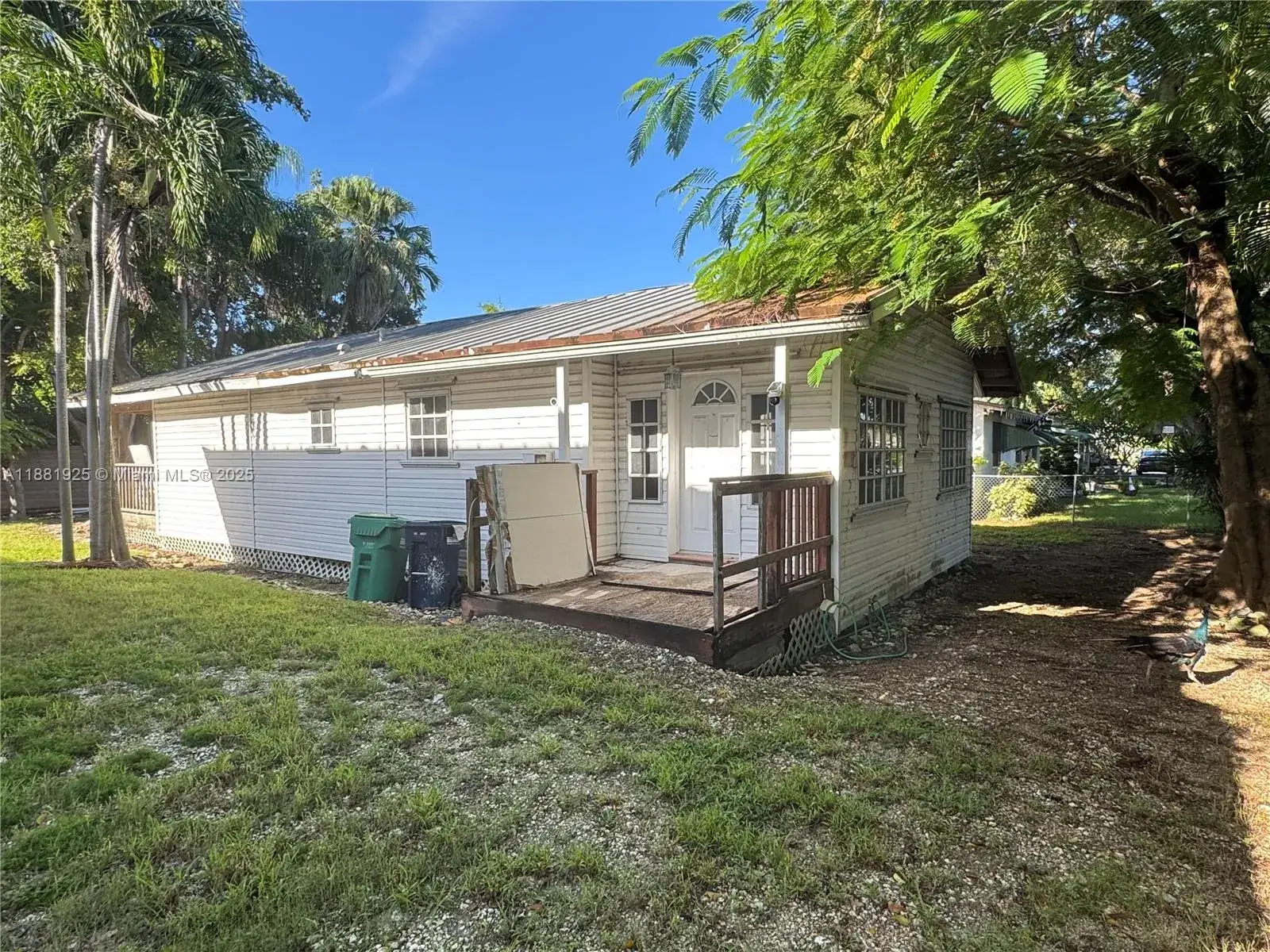 2 bedroom 1 bath Residential for sale at 8920 SW 157th St, Palmetto Bay FL 33157