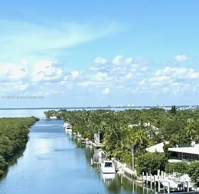 3 bedroom 2 bath Residential Lease for rent at 1121 Crandon Blvd # D702, Key Biscayne FL 33149