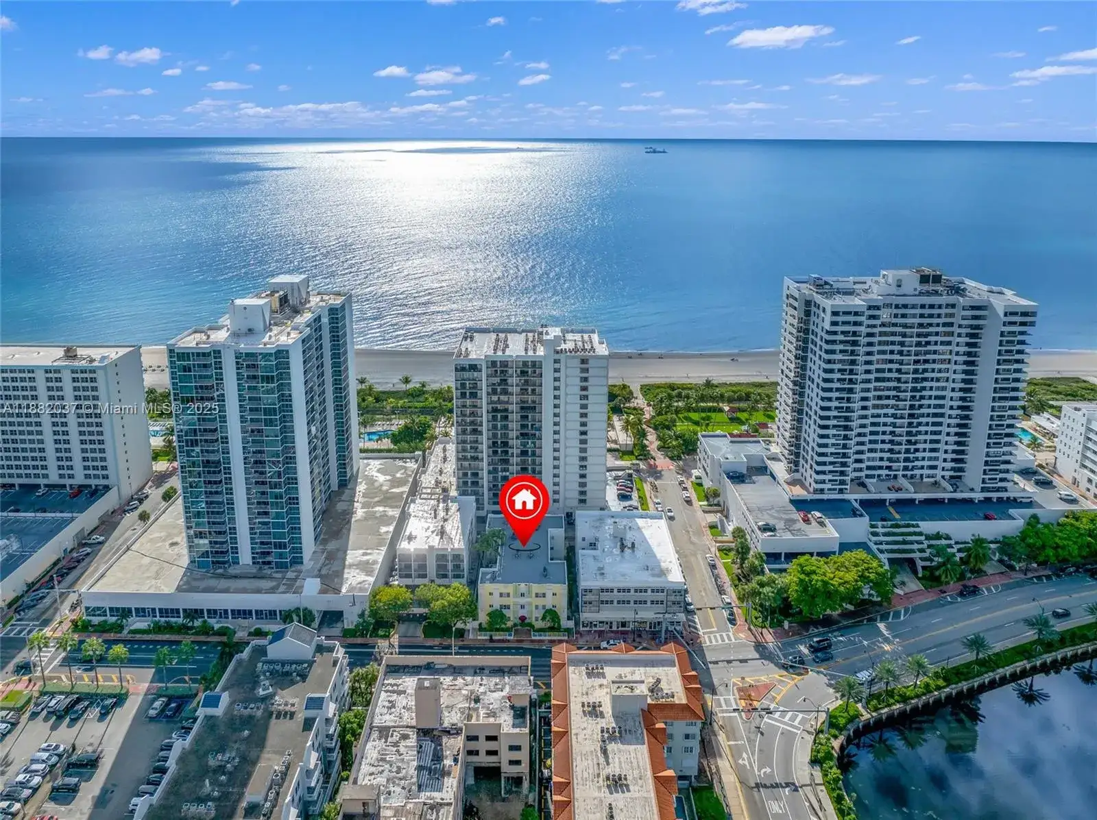 1 bedroom 1 bath Residential for sale at 2615 Collins Ave # 21, Miami Beach FL 33140
