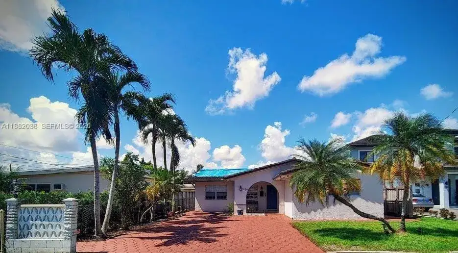 5 bedroom 4 bath Residential for sale at 3124 SW 63rd Ave, Miami FL 33155