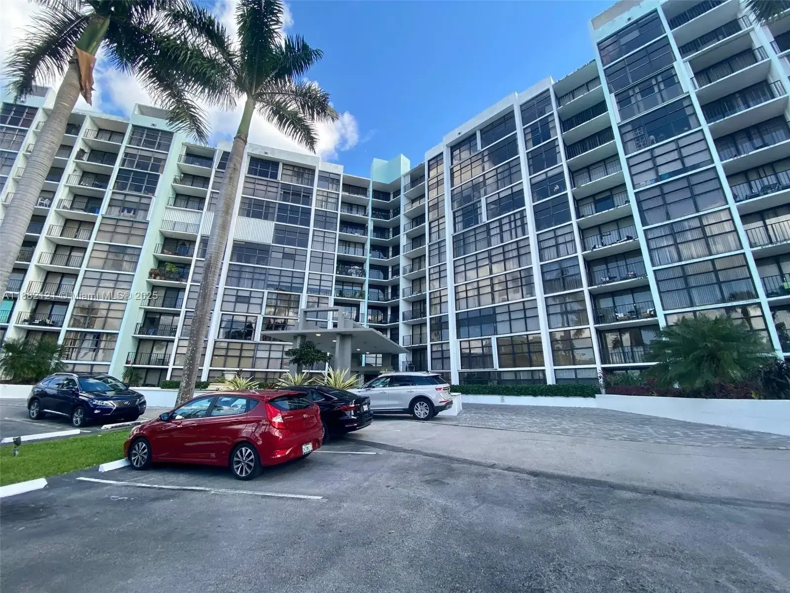 2 bedroom 2 bath Residential for sale at 200 Leslie Dr # 228, Hallandale Beach FL 33009