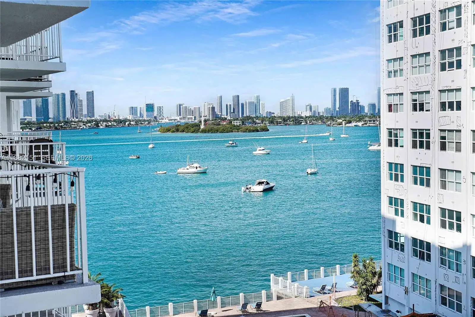 1 bedroom 1 bath Residential for sale at 1228 West Ave # 607, Miami Beach FL 33139