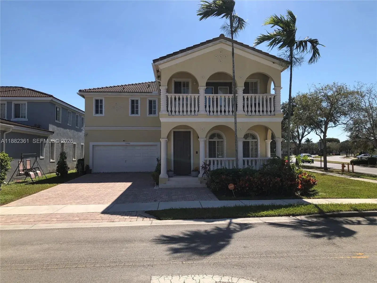 6 bedroom 4 bath Residential for sale at 13986 SW 276th Way, Homestead FL 33032