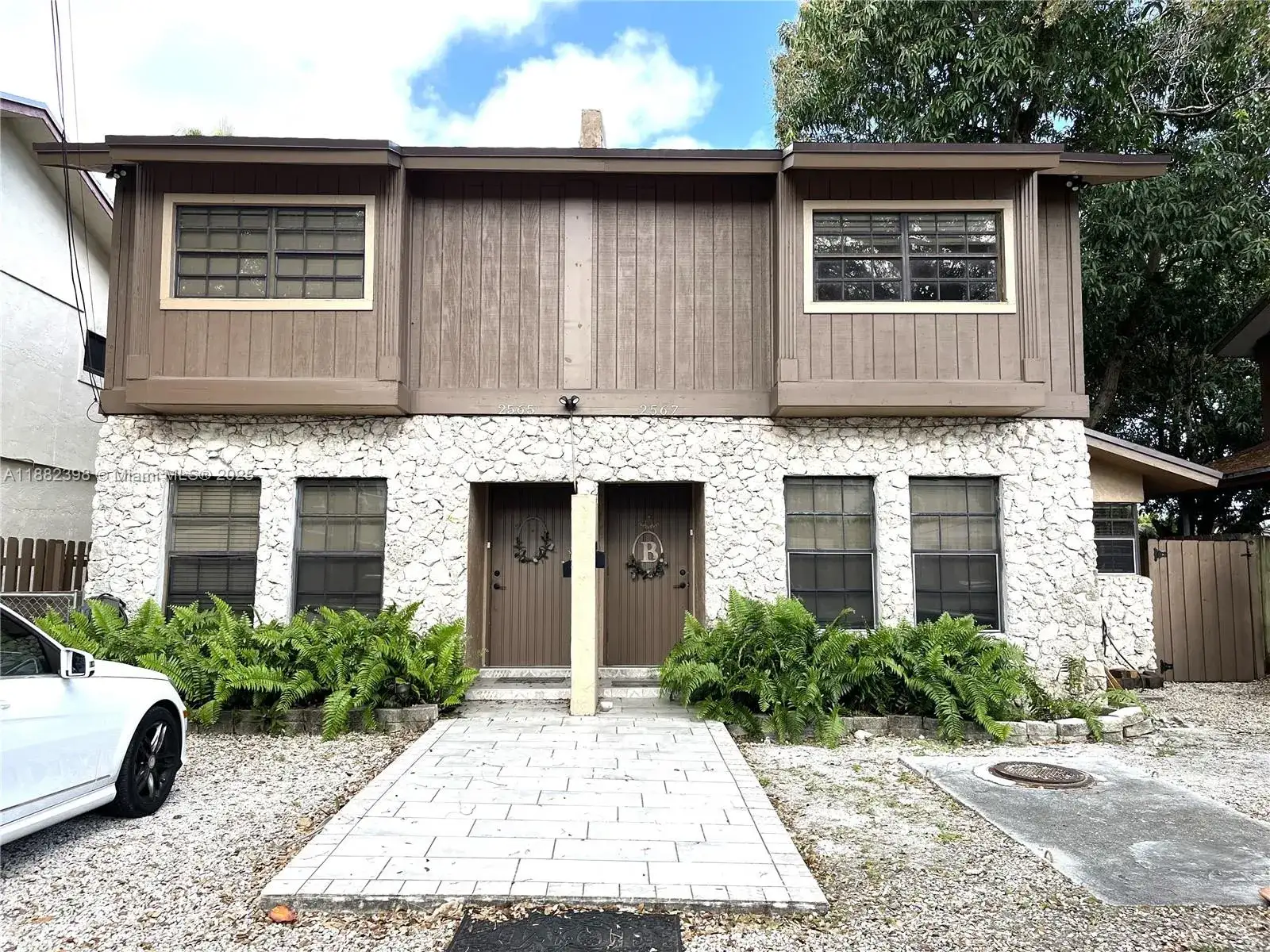 2565 NE 182nd St # 0, North Miami Beach FL 33160