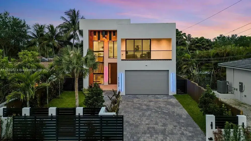 4 bedroom 4 bath Residential for sale at 1132 SE 6th Ter, Fort Lauderdale FL 33316