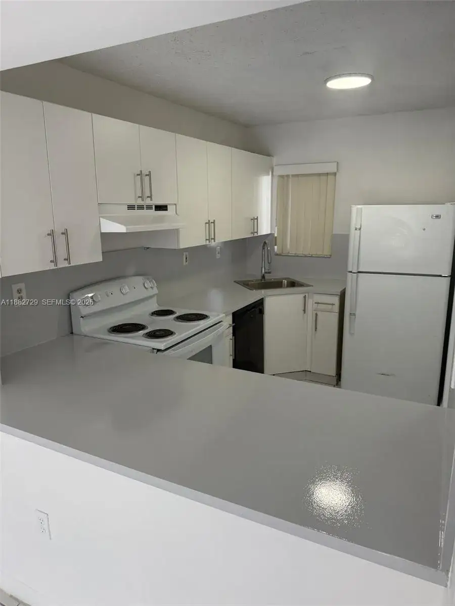 2 bedroom 1 bath Residential for sale at 2680 W 76 Street # 204, Hialeah FL 33016