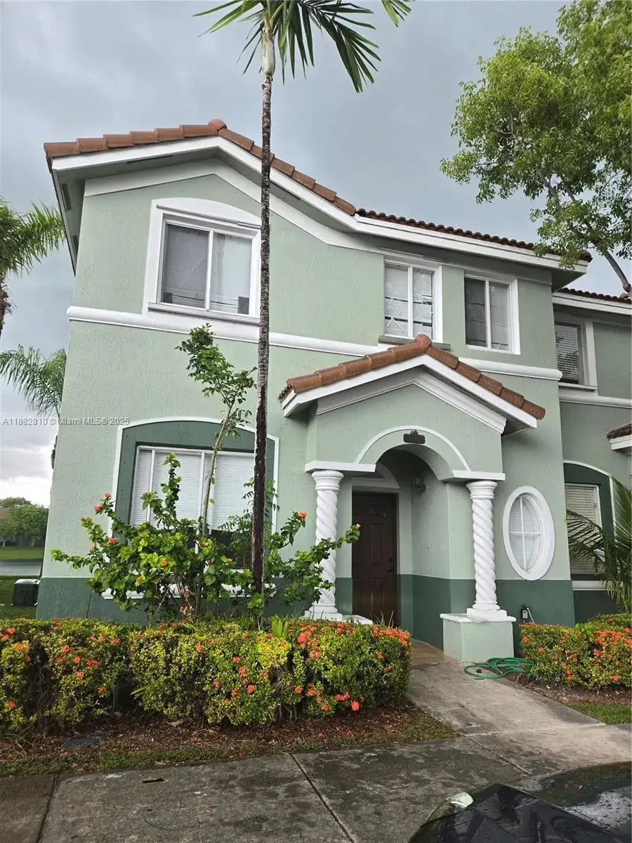 3 bedroom 3 bath Residential for sale at 2711 SE 15th Pl # 154, Homestead FL 33035