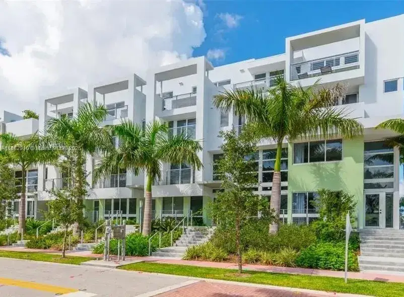 4 bedroom 4 bath Residential for sale at 89 N Shore Dr, Miami Beach FL 33141