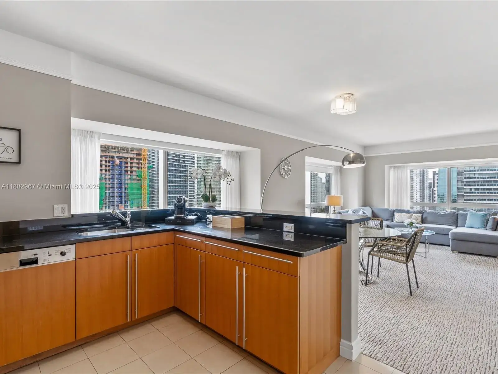 2 bedroom 2 bath Residential for sale at 1435 Brickell Ave # 3212, Miami FL 33131