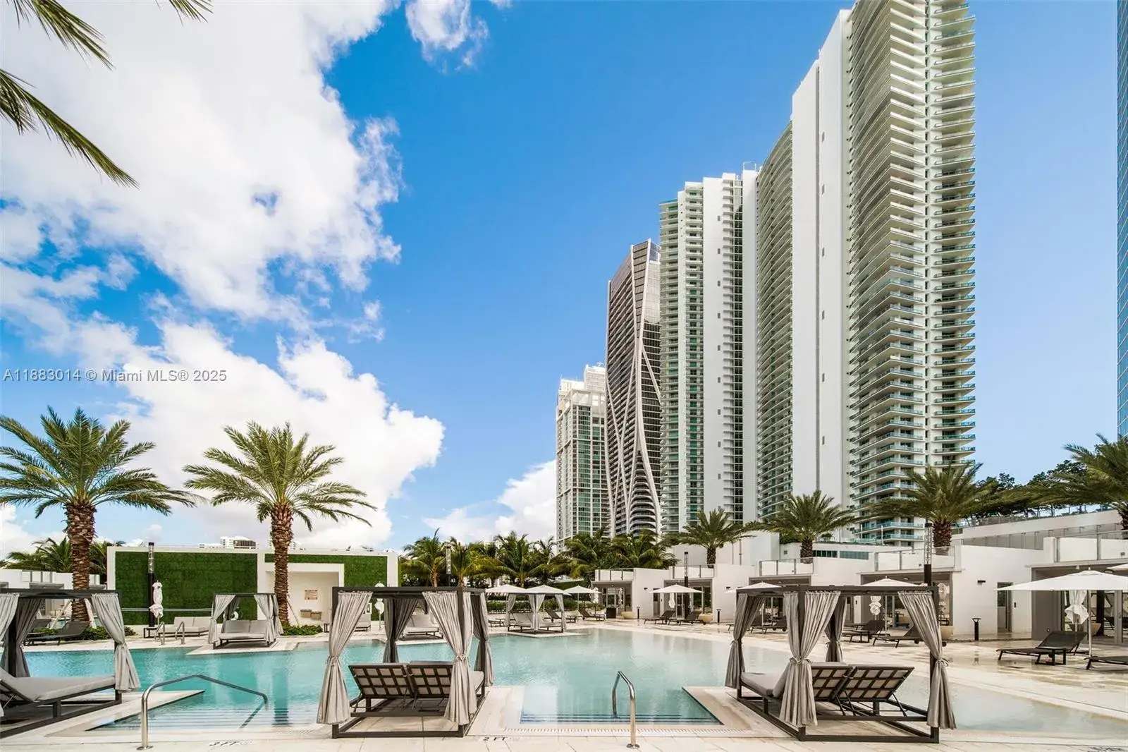 3 bedroom 4 bath Residential Lease for rent at 851 NE 1st Avenue # 4902, Miami FL 33132