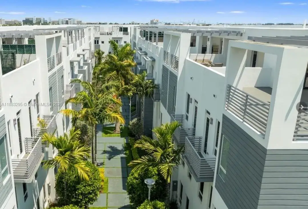 4 bedroom 3 bath Residential for sale at 9133 NW 33rd St, Doral FL 33172