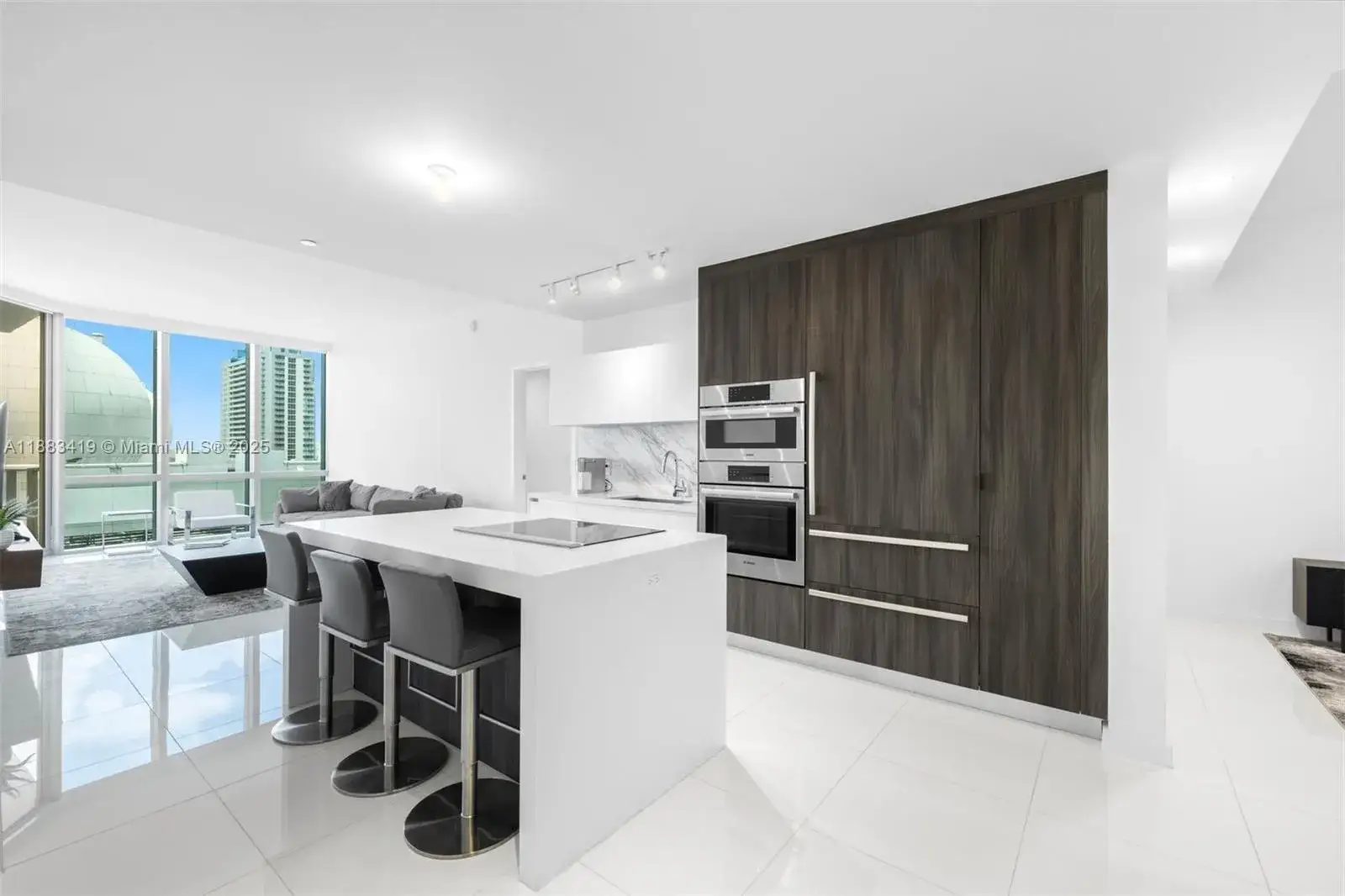 2 bedroom 3 bath Residential for sale at 851 NE 1st Ave # 1008, Miami FL 33132