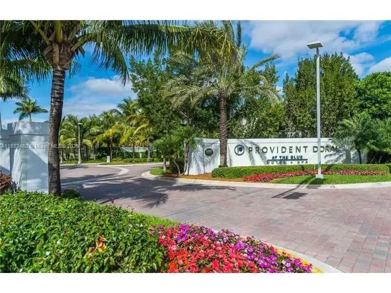 1 bedroom 1 bath Residential for sale at 5300 NW 87th Ave # 415, Doral FL 33178