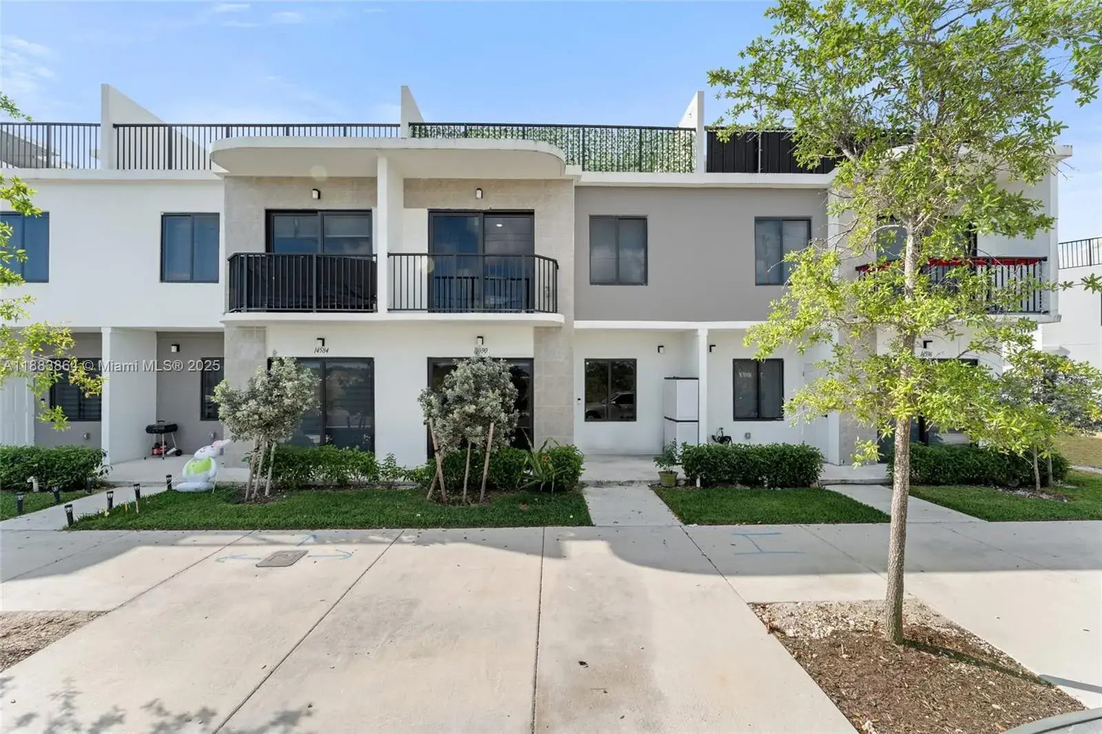 4 bedroom 3 bath Residential for sale at 14590 SW 260th St, Homestead FL 33032