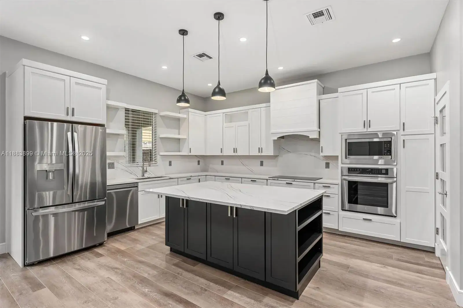 6 bedroom 6 bath Residential for sale at 2431 NE 20th Ave, Lighthouse Point FL 33064