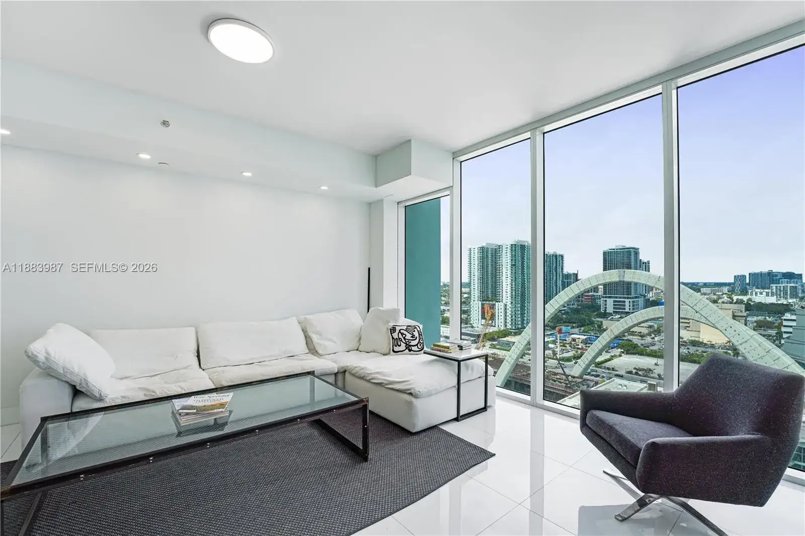 1 bedroom 1 bath Residential for sale at 1040 Biscayne Blvd # 1905, Miami FL 33132