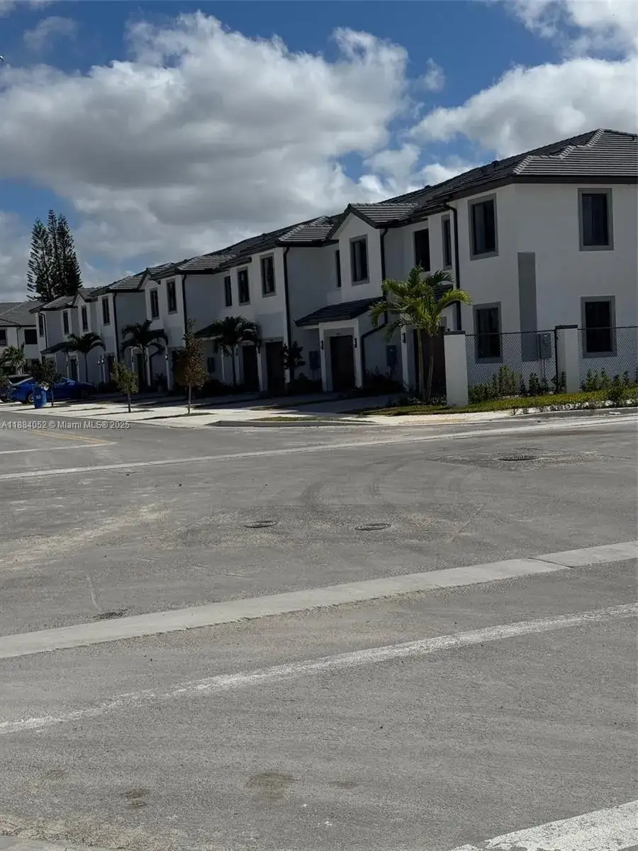 3 bedroom 2 bath Residential for sale at 18951 SW 344th Ter, Homestead FL 33034