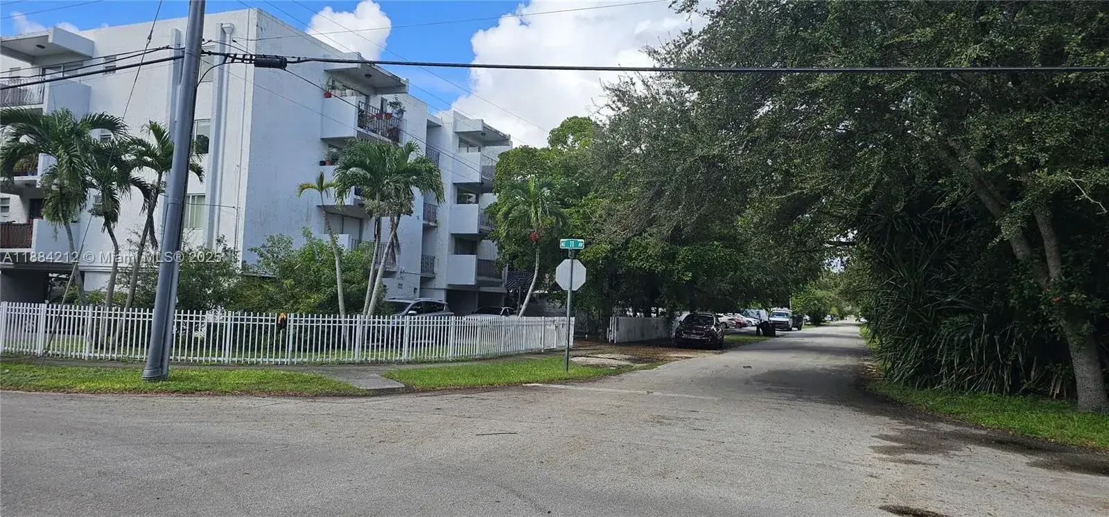 1 bedroom 1 bath Residential for sale at 1090 NE 129th St # 205, North Miami FL 33161