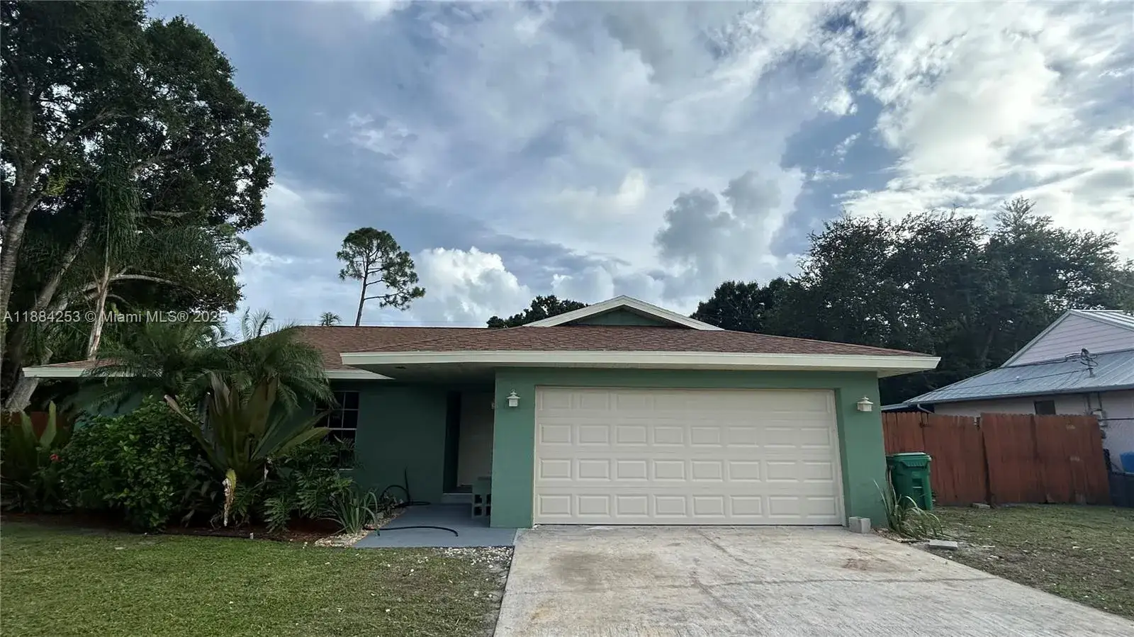3 bedroom 2 bath Residential Lease for rent at 7109 Santa Rosa Pkwy, Fort Pierce FL 34951