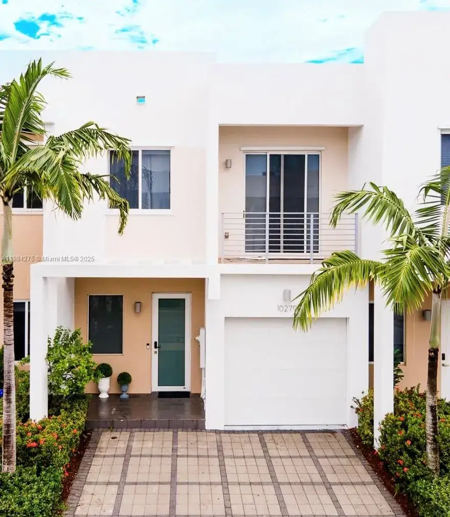 3 bedroom 2 bath Residential for sale at 10279 NW 72nd St, Doral FL 33178