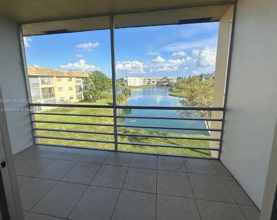 2 bedroom 2 bath Residential Lease for rent at 8400 Sunrise Lakes Blvd # 310, Sunrise FL 33322