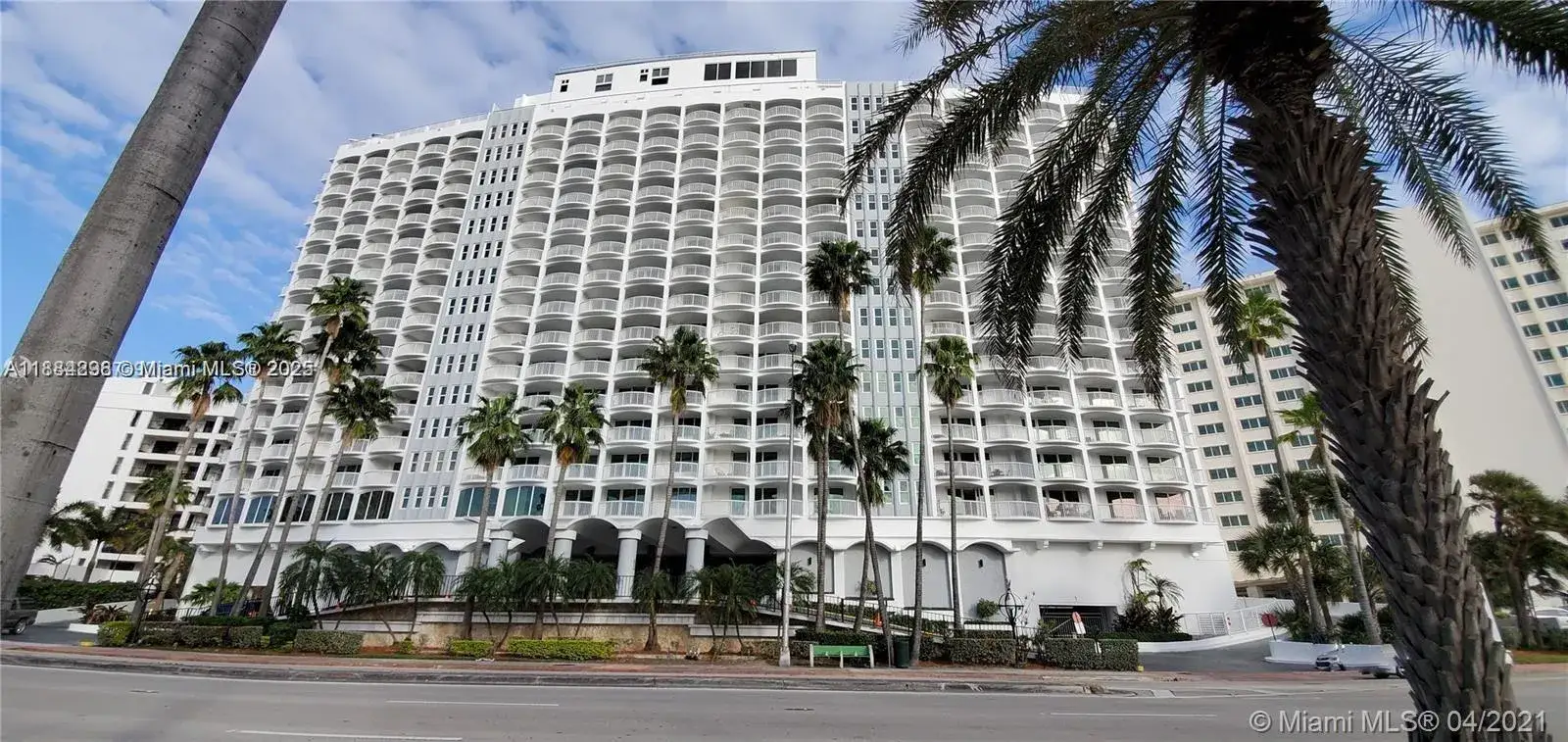 1 bath Residential Lease for rent at 5401 Collins Ave # 833, Miami Beach FL 33140