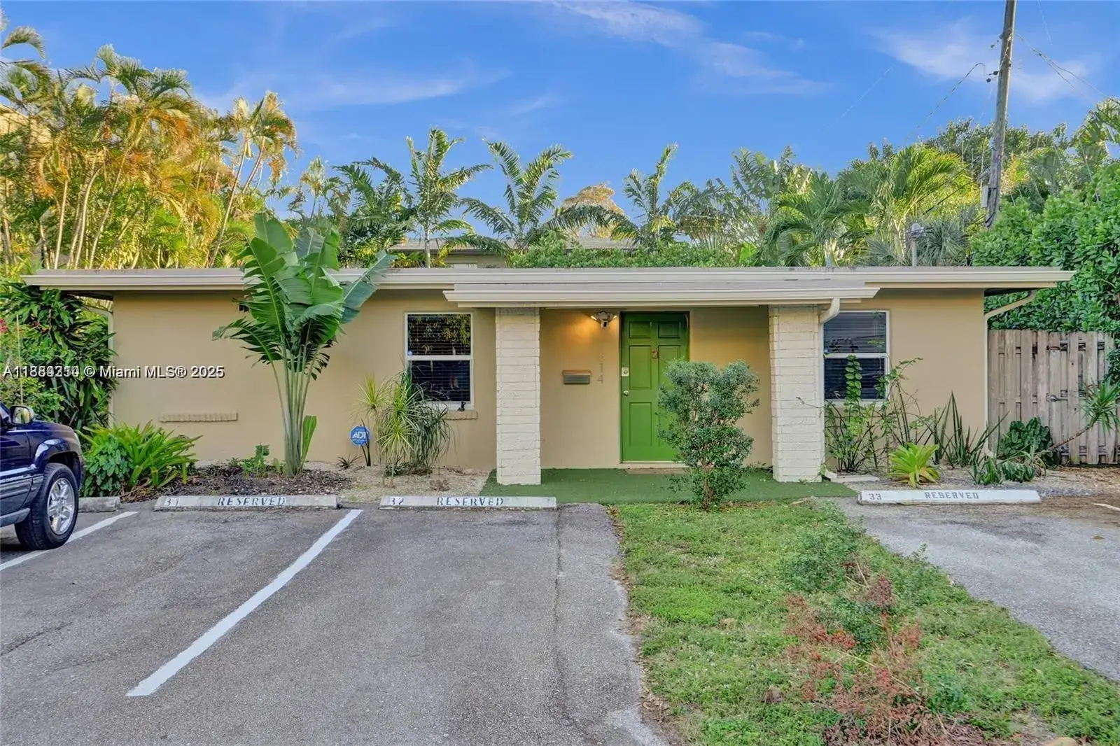 2 bedroom 1 bath Residential Lease for rent at 620 NE 28th St # 106, Wilton Manors FL 33334