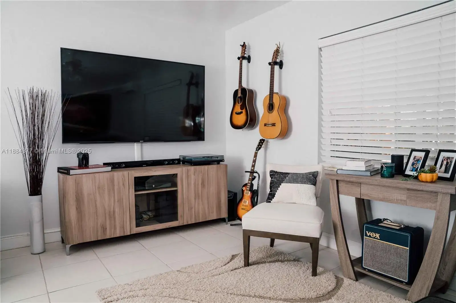 1 bedroom 1 bath Residential for sale at 7901 SW 64th Ave # 6, South Miami FL 33143