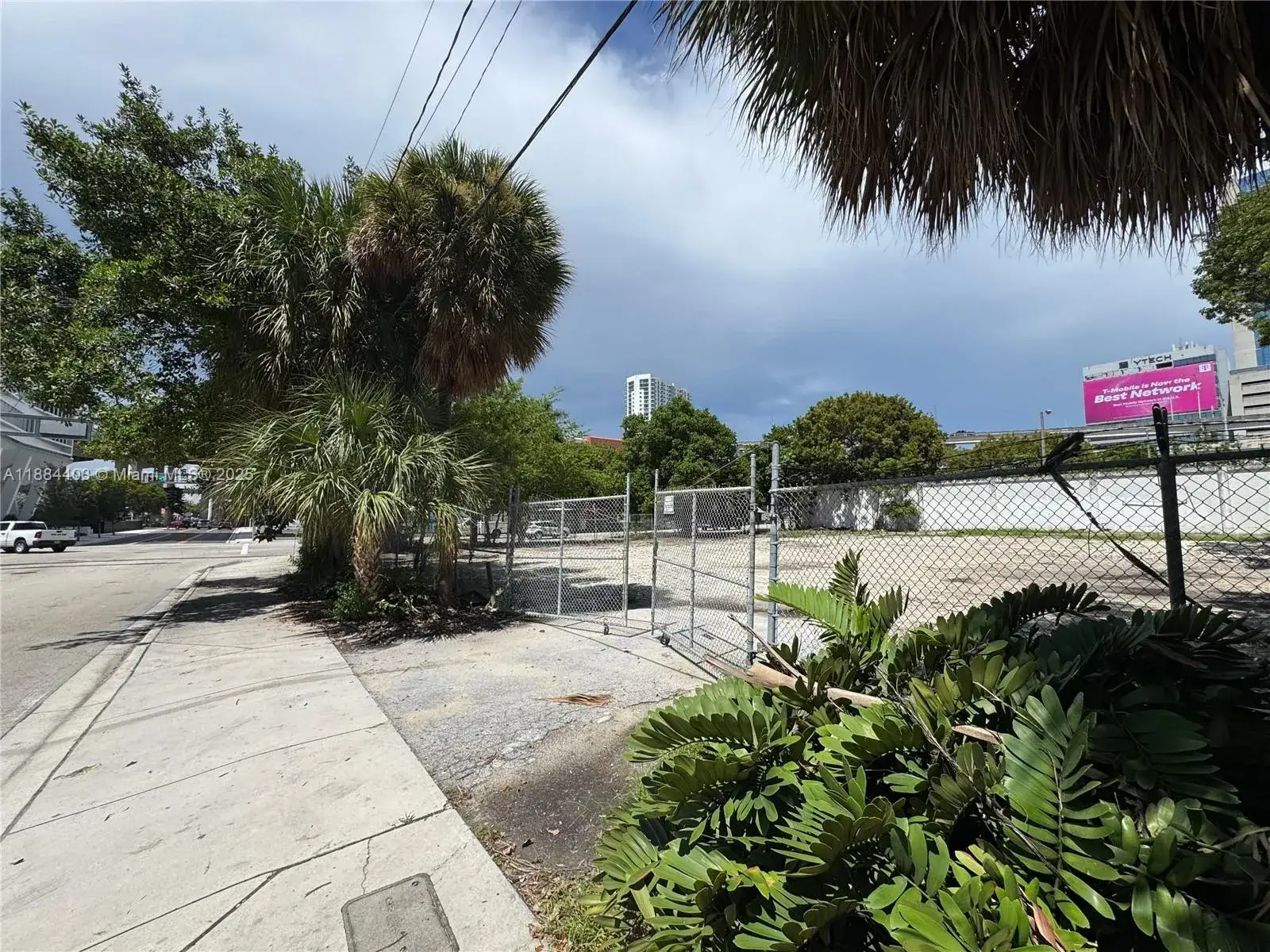 Commercial Sale for sale at 201 SE 2nd Ave, Miami FL 33131