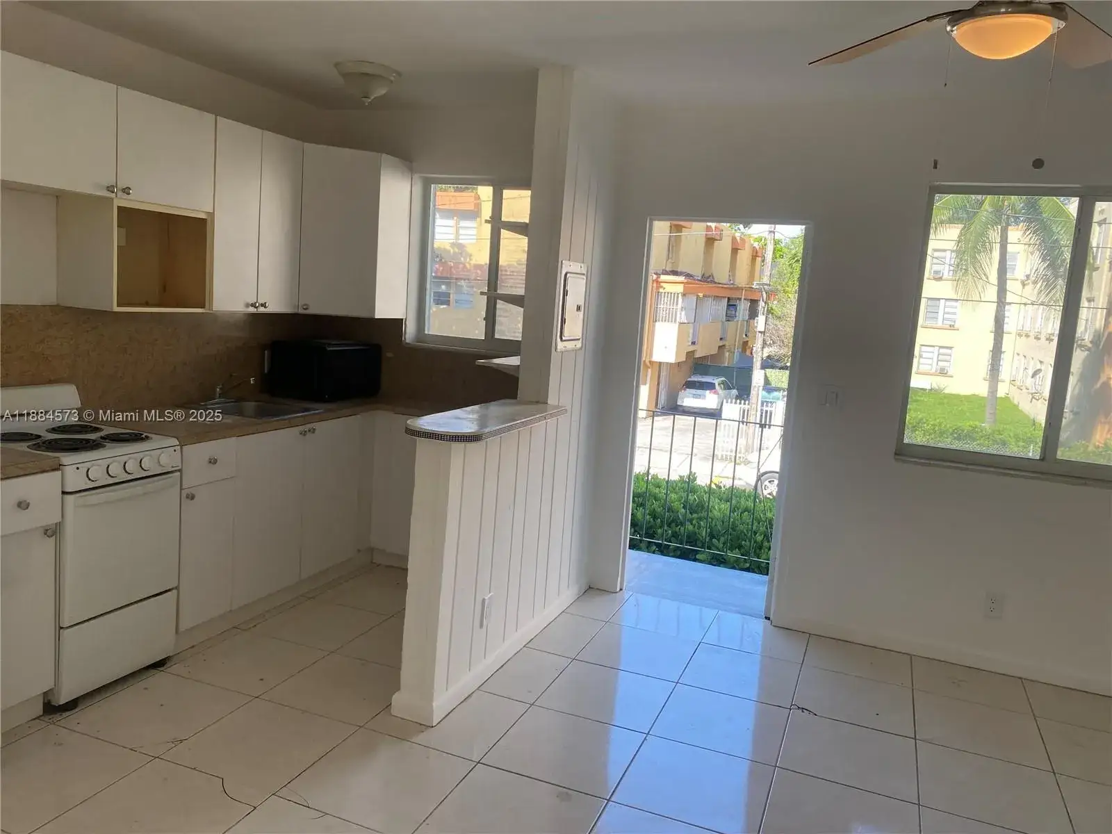 1 bedroom 1 bath Residential Lease for rent at 479 SW 3rd St # 9, Miami FL 33130