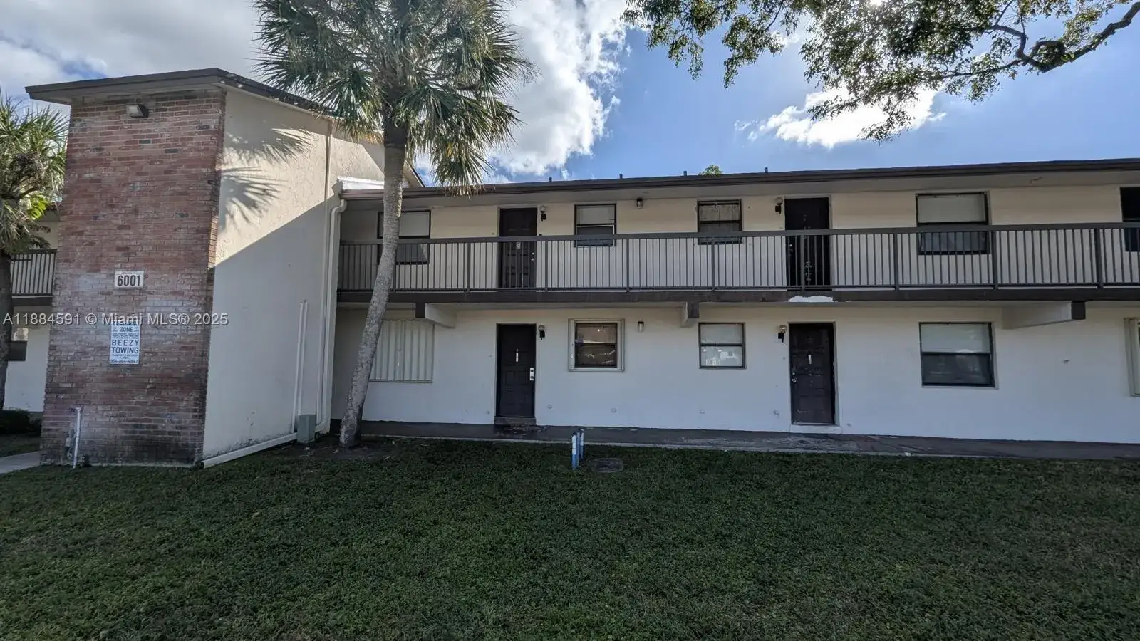 2 bedroom 2 bath Residential for sale at 6001 Shakerwood Cir # 205, Tamarac FL 33319