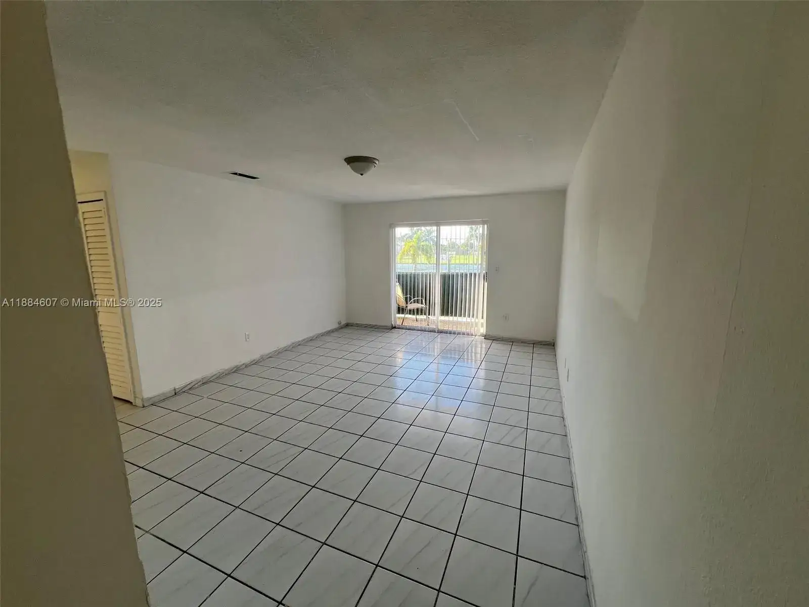 2 bedroom 1 bath Residential Lease for rent at 887 W 29th St # 1, Hialeah FL 33012