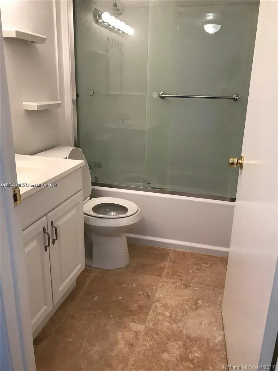 2 bedroom 2 bath Residential for sale at 10288 NW 9th St Cir # 205, Miami FL 33172