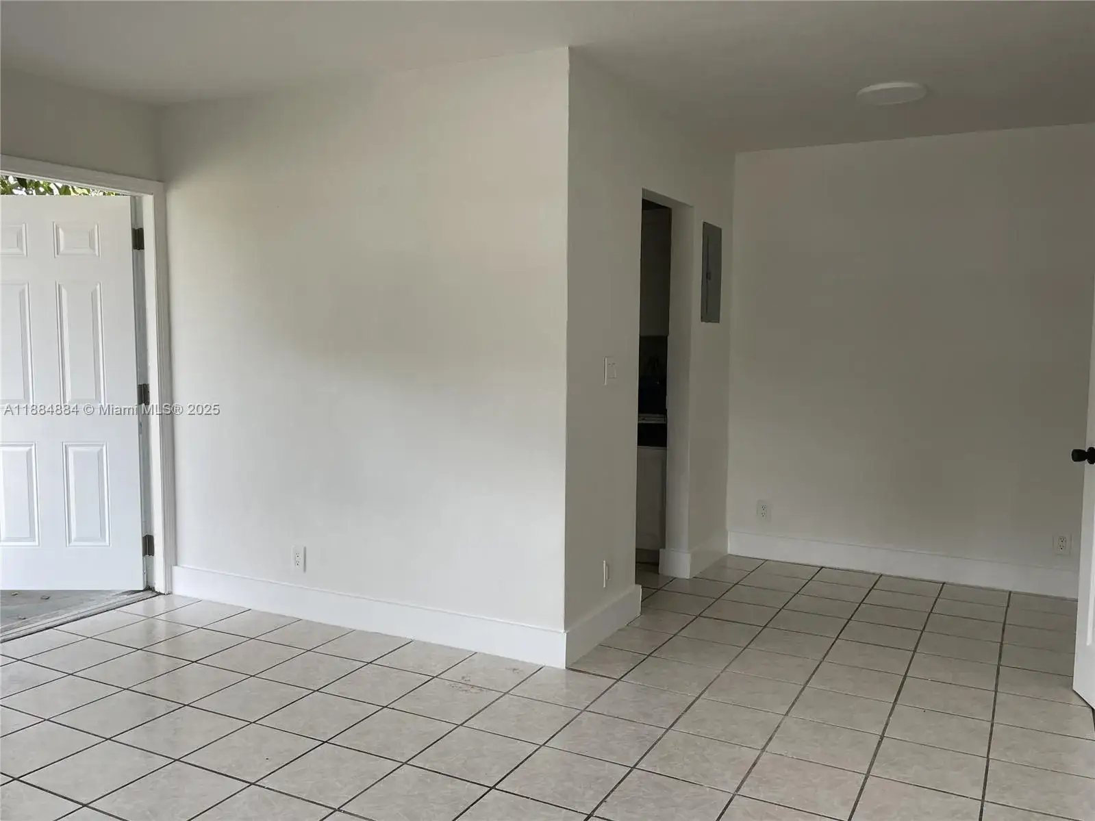1 bedroom 1 bath Residential Lease for rent at 6021 Polk St # 1, Hollywood FL 33024