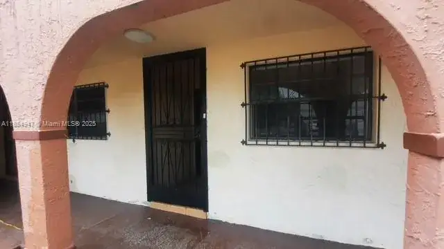 1 bedroom 1 bath Residential for sale at 6675 W 4th Ave # 112, Hialeah FL 33012