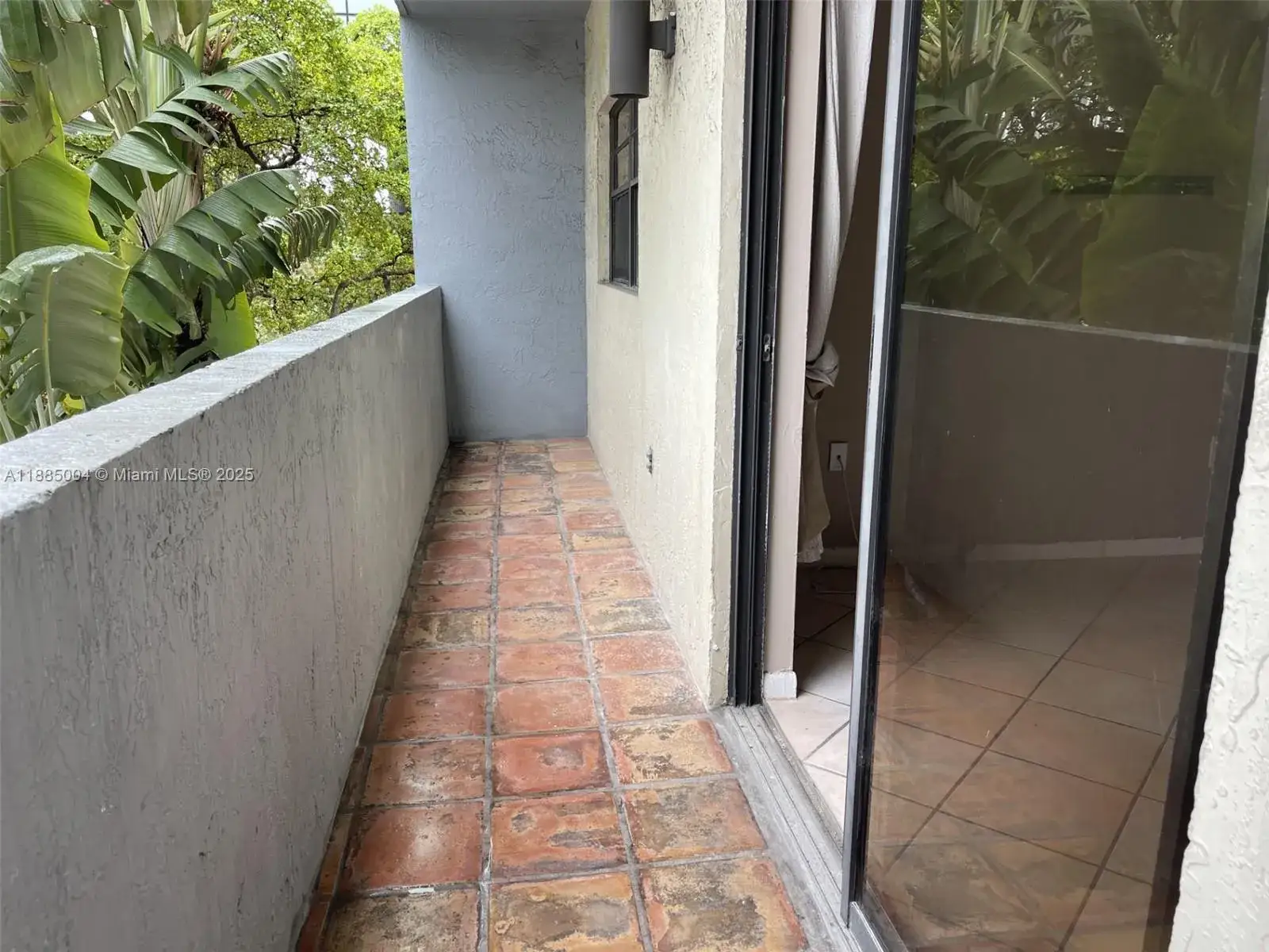 2 bedroom 2 bath Residential Lease for rent at 1250 LINCOLN RD # 306, Miami Beach FL 33139